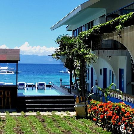 Pescadores Suites Moalboal Exterior photo