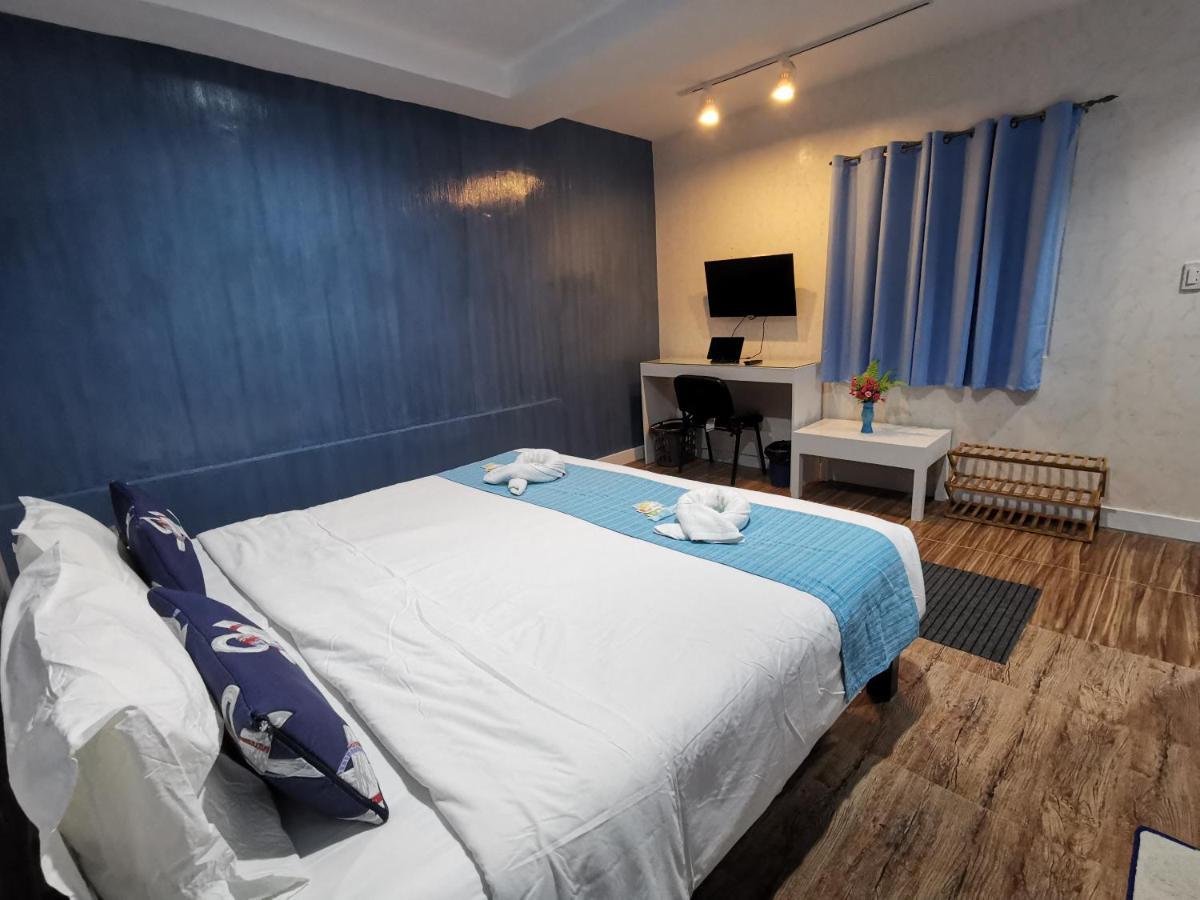 Pescadores Suites Moalboal Exterior photo