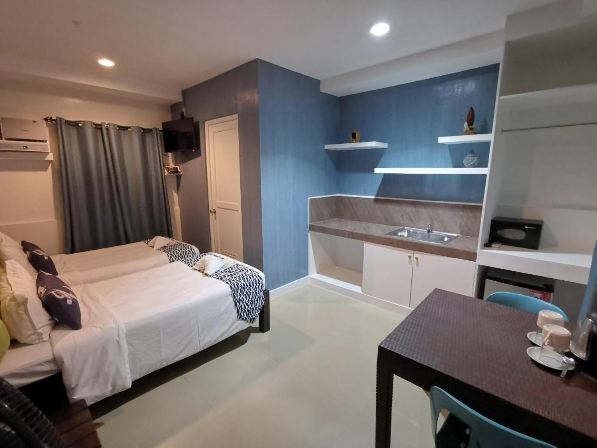 Pescadores Suites Moalboal Exterior photo