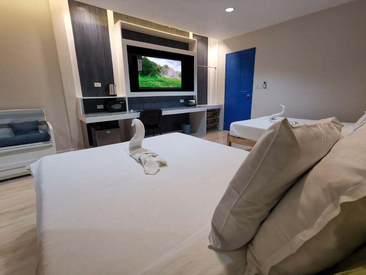 Pescadores Suites Moalboal Exterior photo