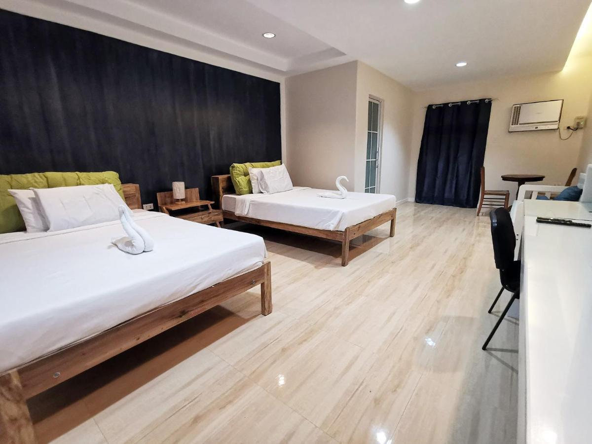 Pescadores Suites Moalboal Exterior photo