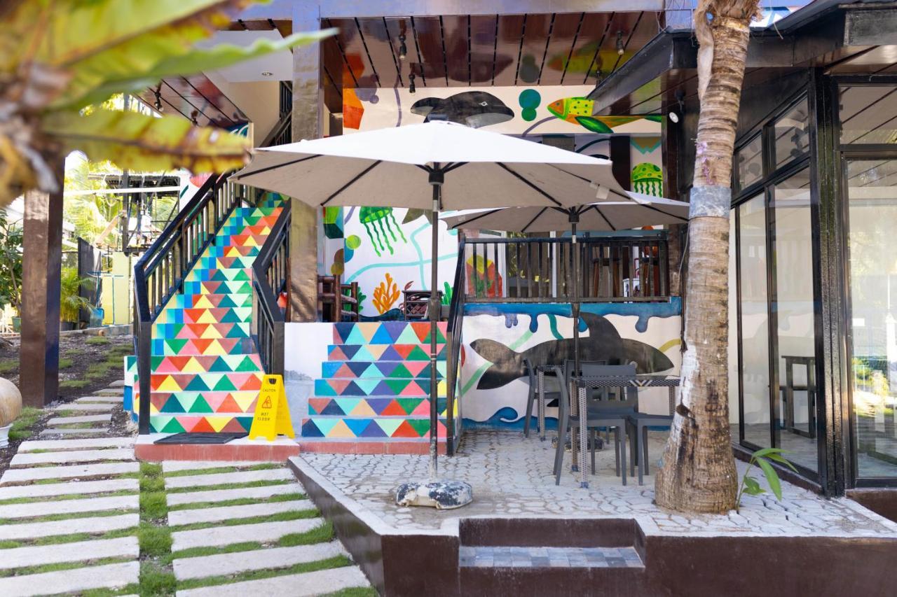 Pescadores Suites Moalboal Exterior photo