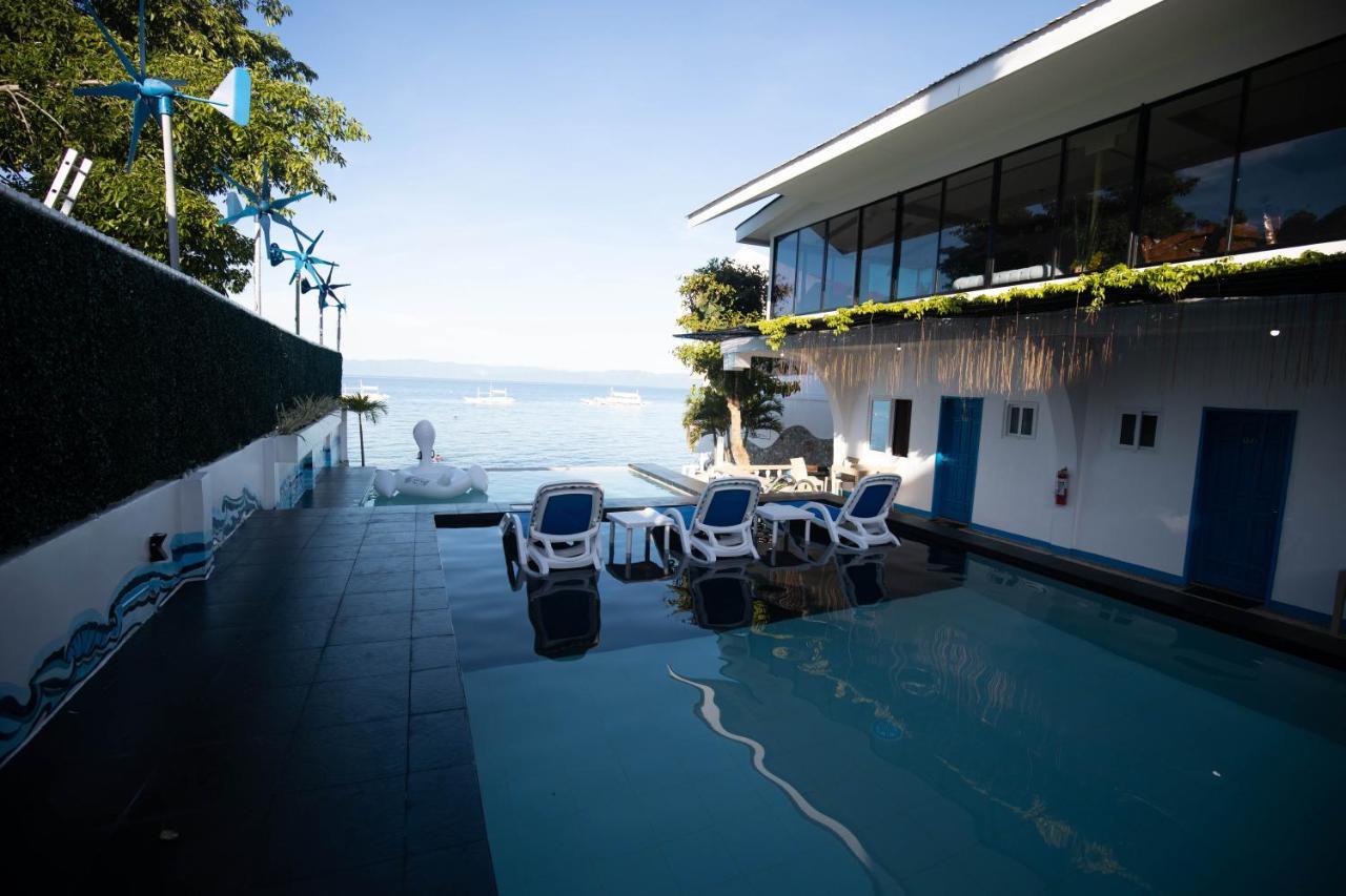 Pescadores Suites Moalboal Exterior photo